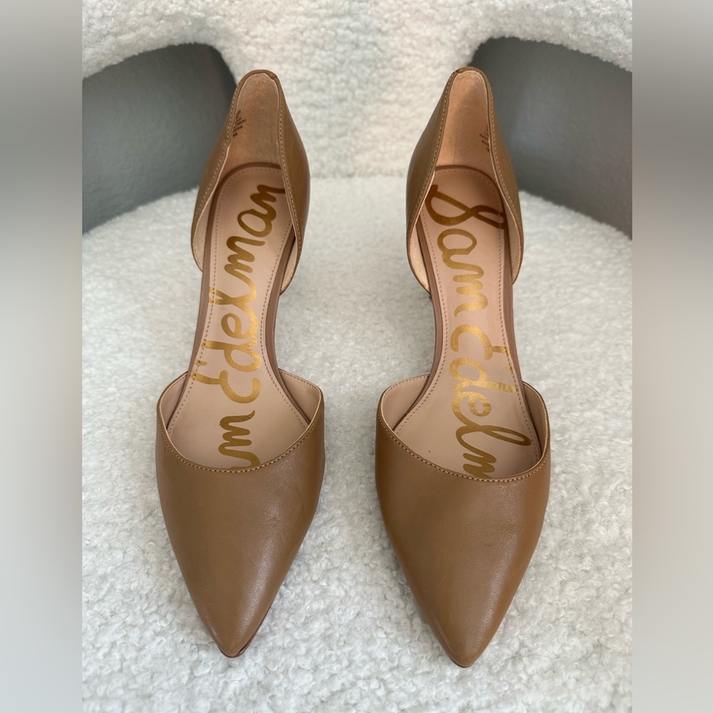 Sam Edelman Pointed Toe Pump. Very good condition. Brown/tan. Size 8.